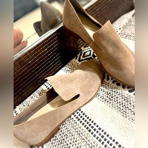 Flats, cream/tan suede